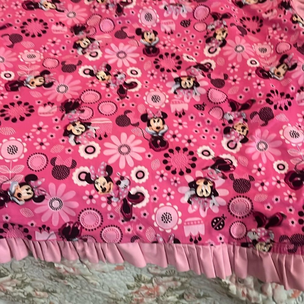 Baby quilt handmade Minnie mouse